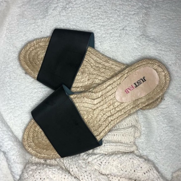 JUSTFAB PLATFORM SANDALS - Picture 2 of 3